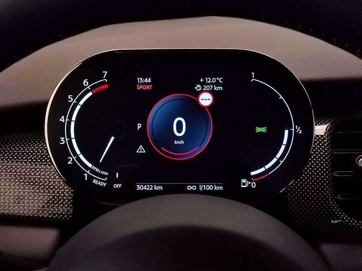 Mini Hatch с пробегом — 2021 год. Фото: #12