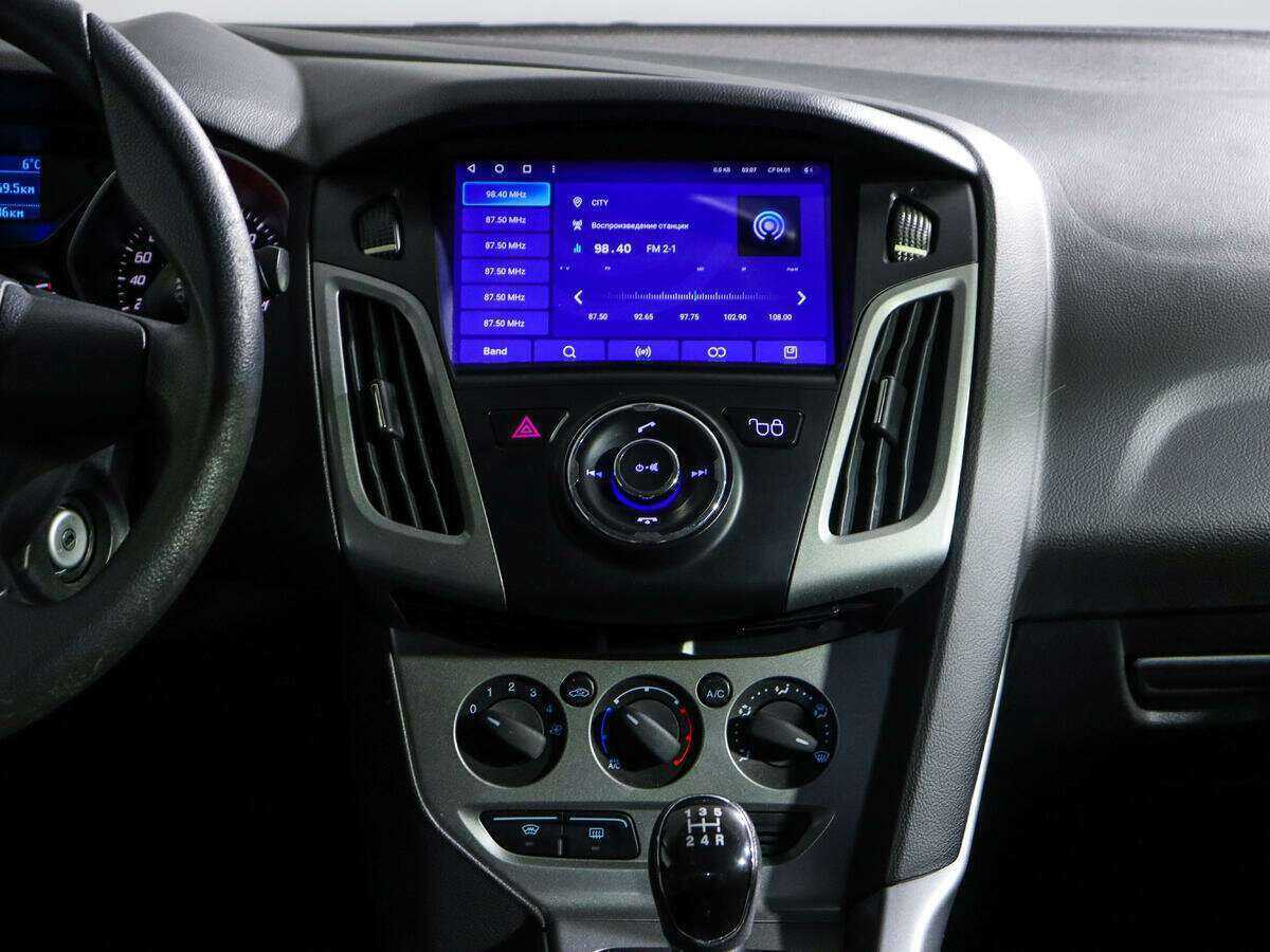 Ford Focus с пробегом — 2012 год. Фото: #12