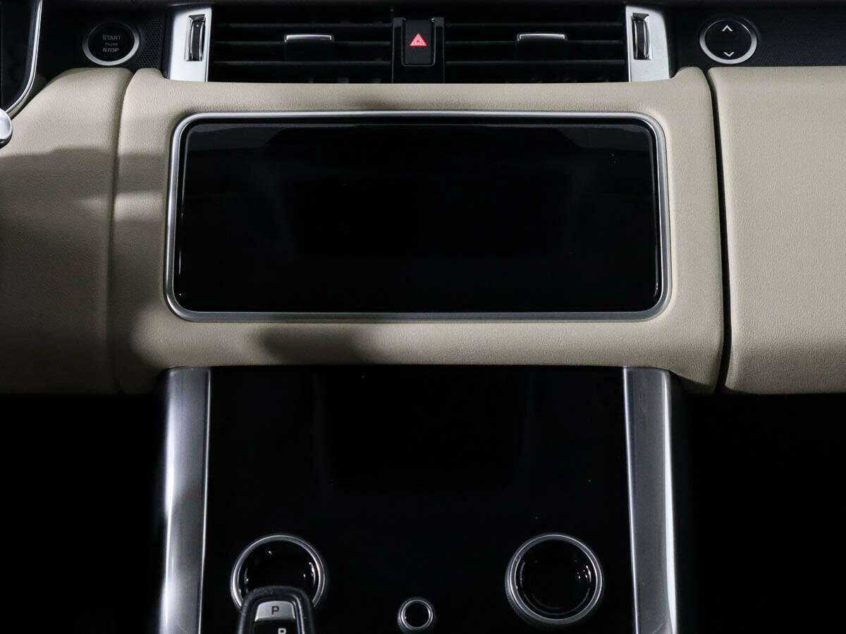 Land Rover Range Rover Sport с пробегом — 2018 год. Фото: #10