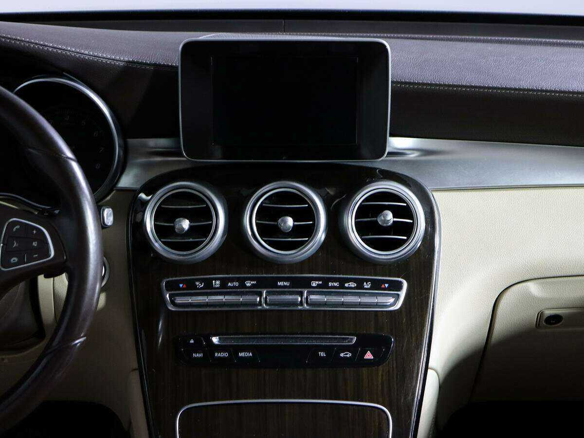 Mercedes-Benz GLC с пробегом — 2016 год. Фото: #10