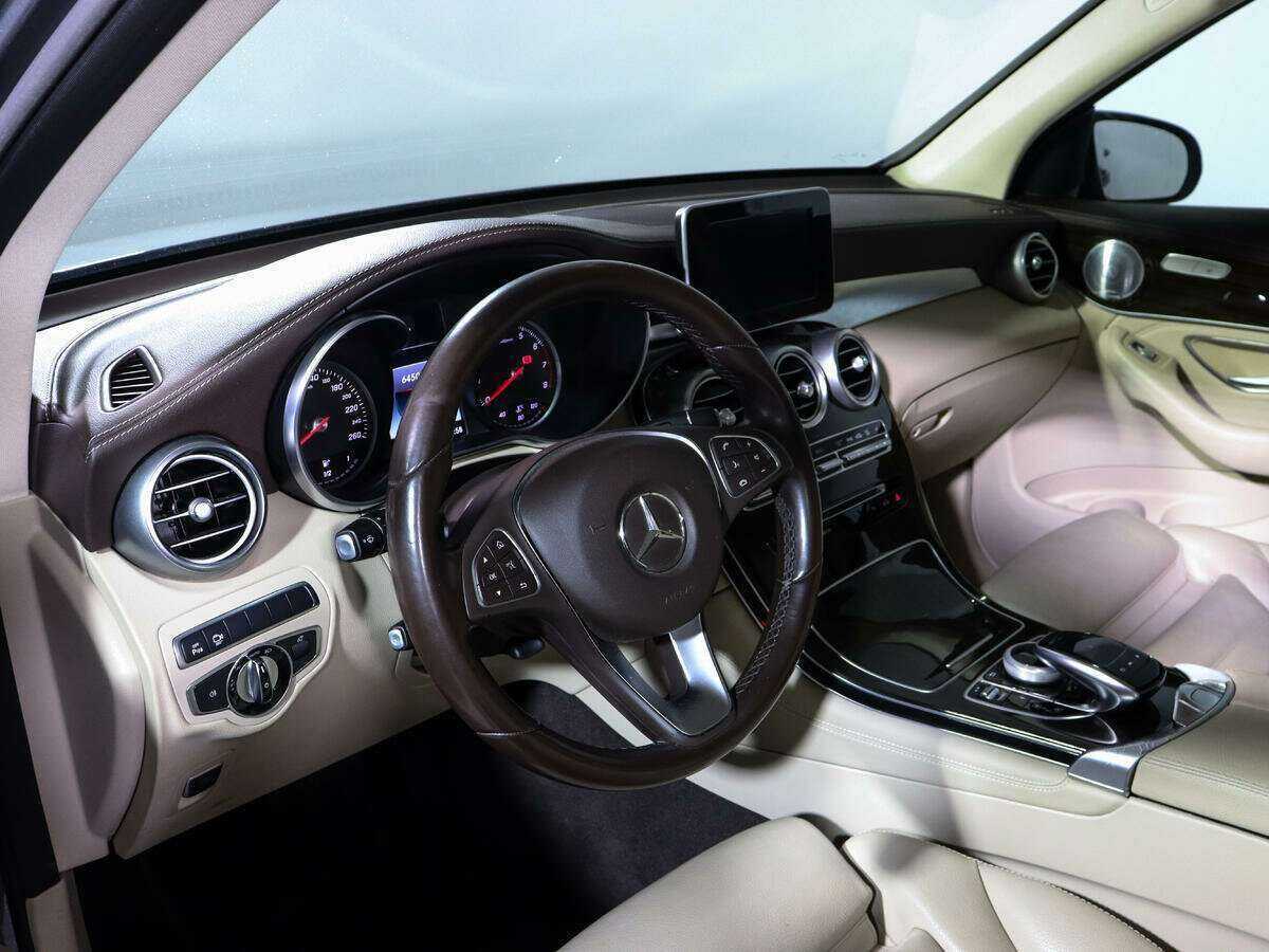 Mercedes-Benz GLC с пробегом — 2016 год. Фото: #11