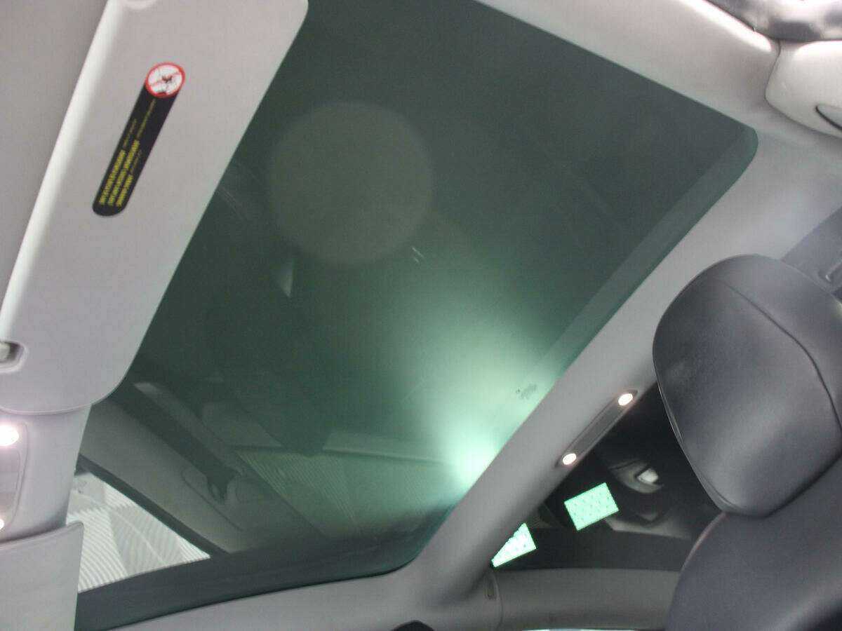 Tesla Model 3 с пробегом — 2019 год. Фото: #13