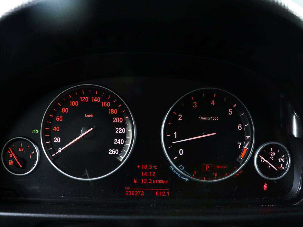 BMW 5 серии с пробегом — 2011 год. Фото: #18