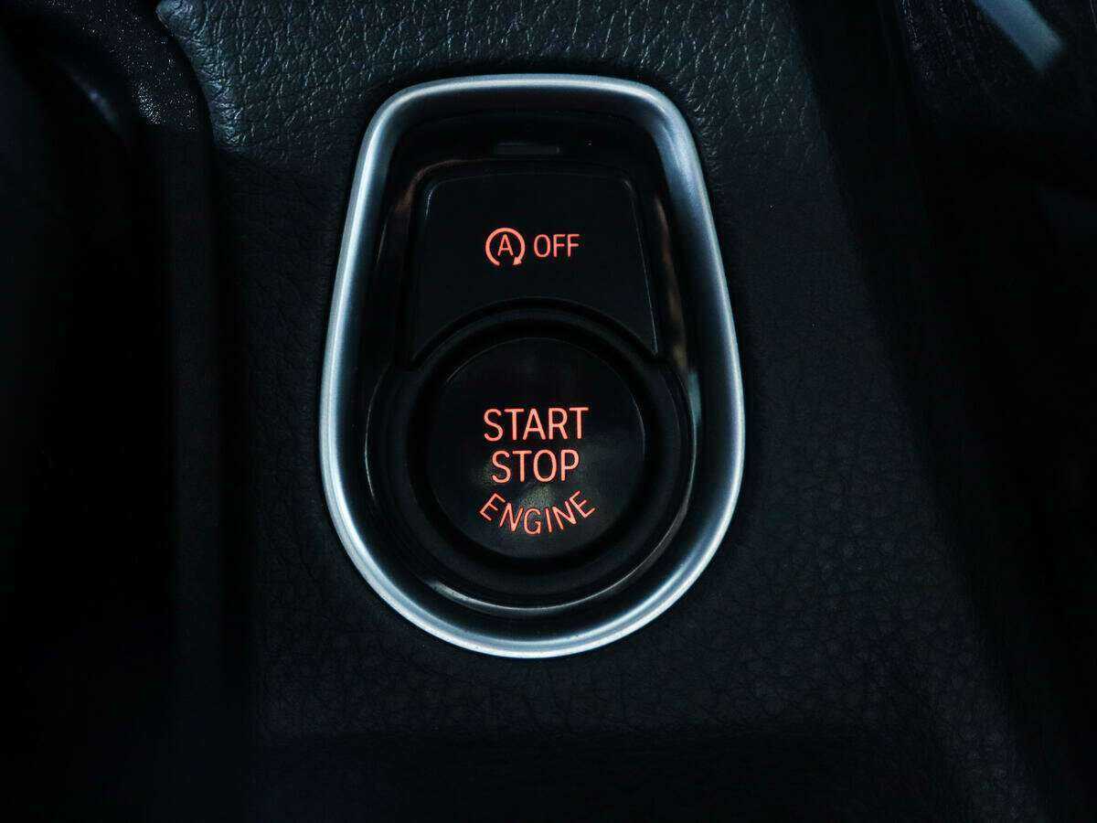 BMW 3 серии с пробегом — 2017 год. Фото: #14