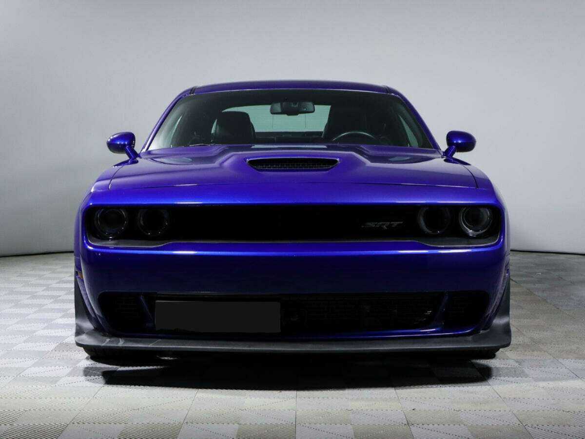 Dodge Challenger с пробегом — 2020 год. Фото: #1