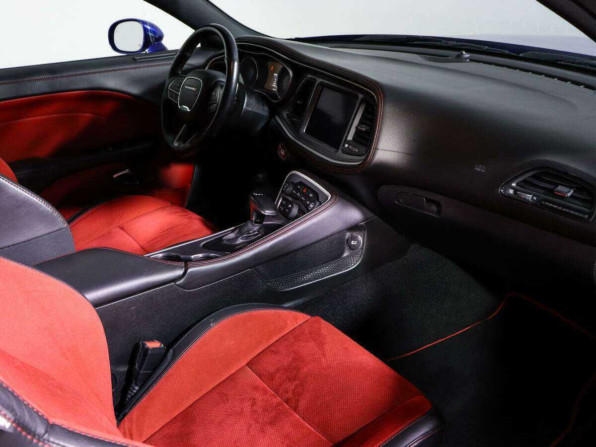 Dodge Challenger с пробегом — 2020 год. Фото: #6