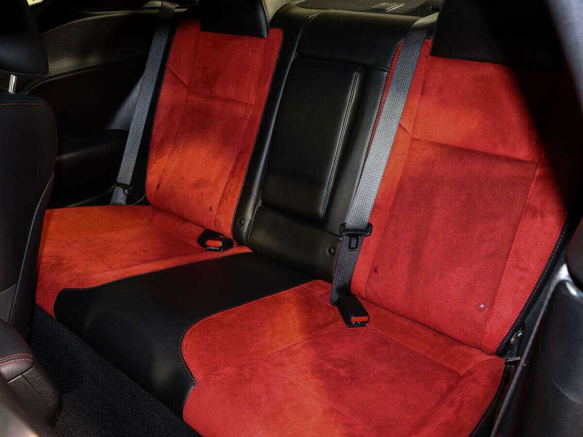 Dodge Challenger с пробегом — 2020 год. Фото: #7