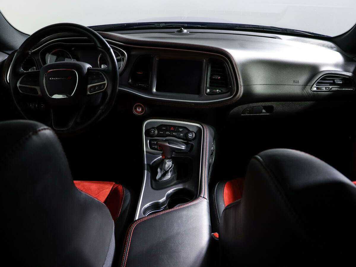Dodge Challenger с пробегом — 2020 год. Фото: #9