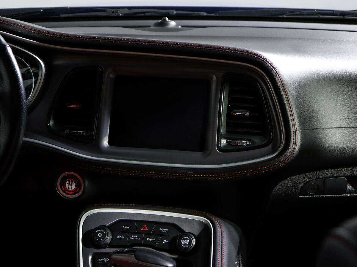 Dodge Challenger с пробегом — 2020 год. Фото: #10