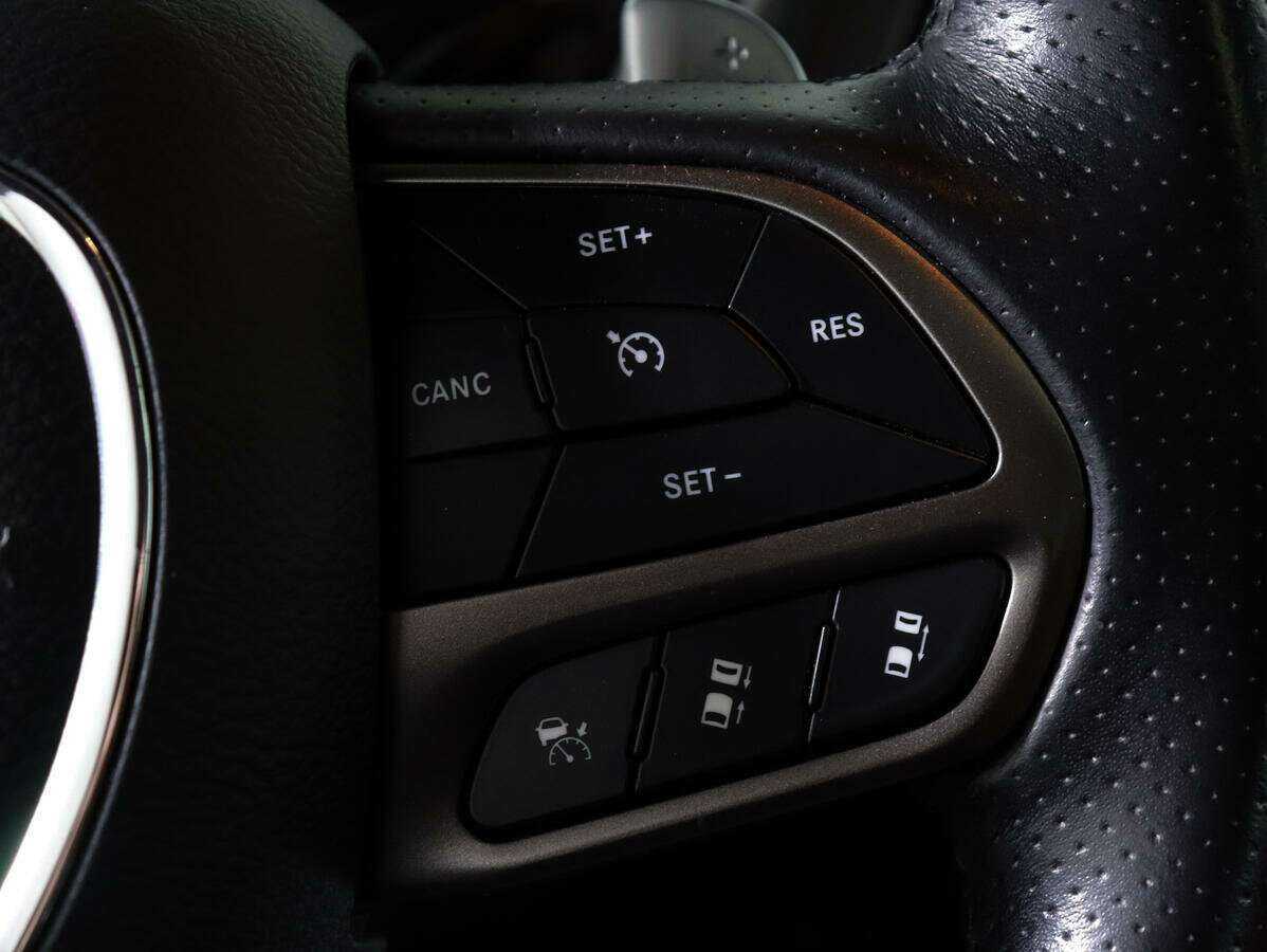 Dodge Challenger с пробегом — 2020 год. Фото: #17