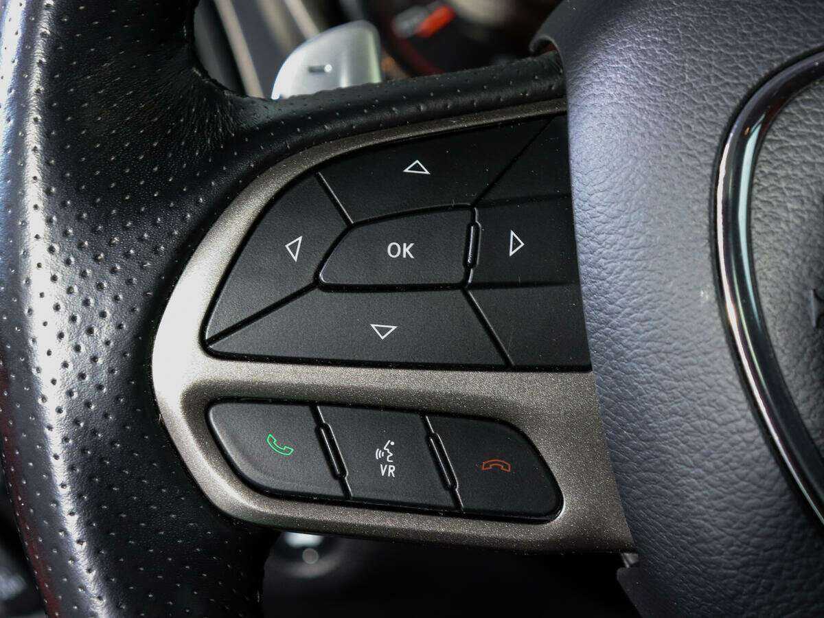 Dodge Challenger с пробегом — 2020 год. Фото: #18