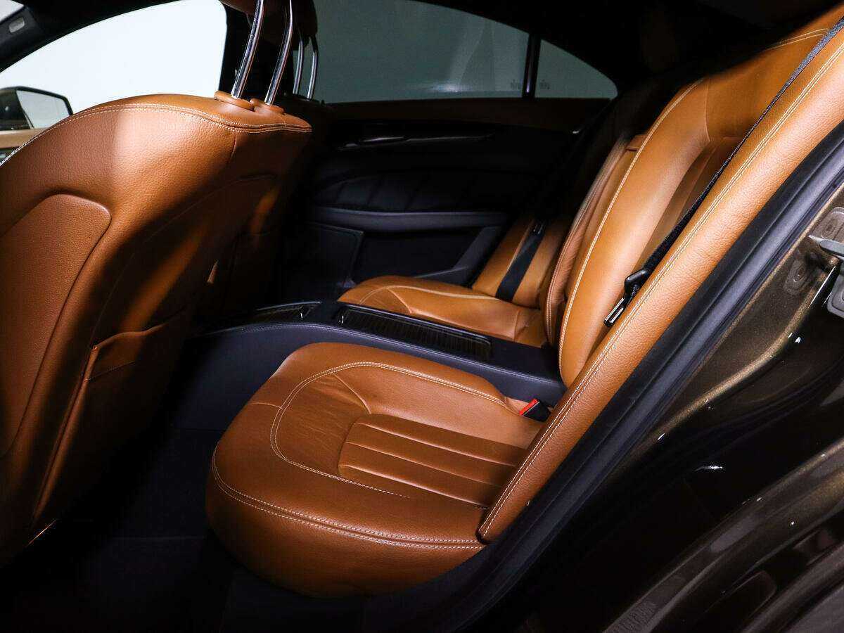 Mercedes-Benz CLS с пробегом — 2014 год. Фото: #7