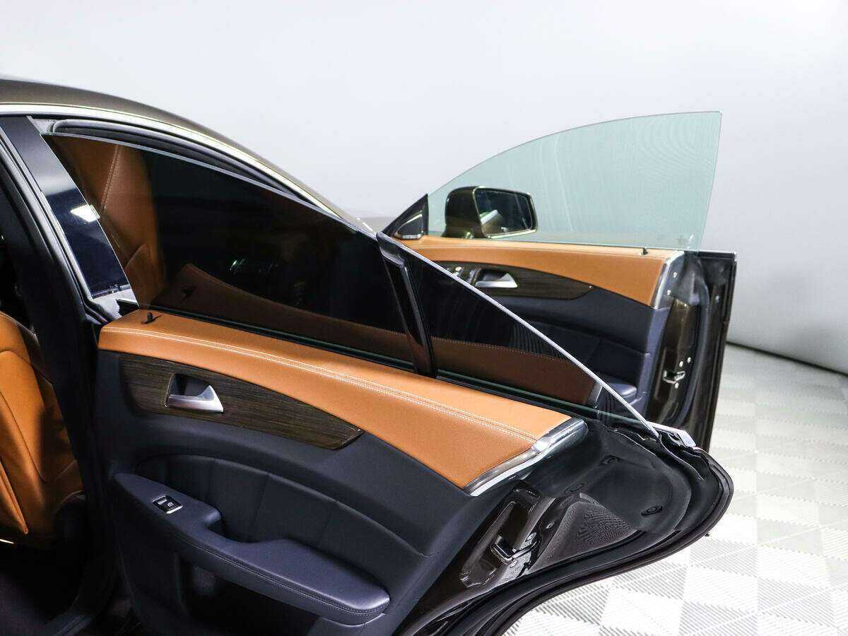 Mercedes-Benz CLS с пробегом — 2014 год. Фото: #12
