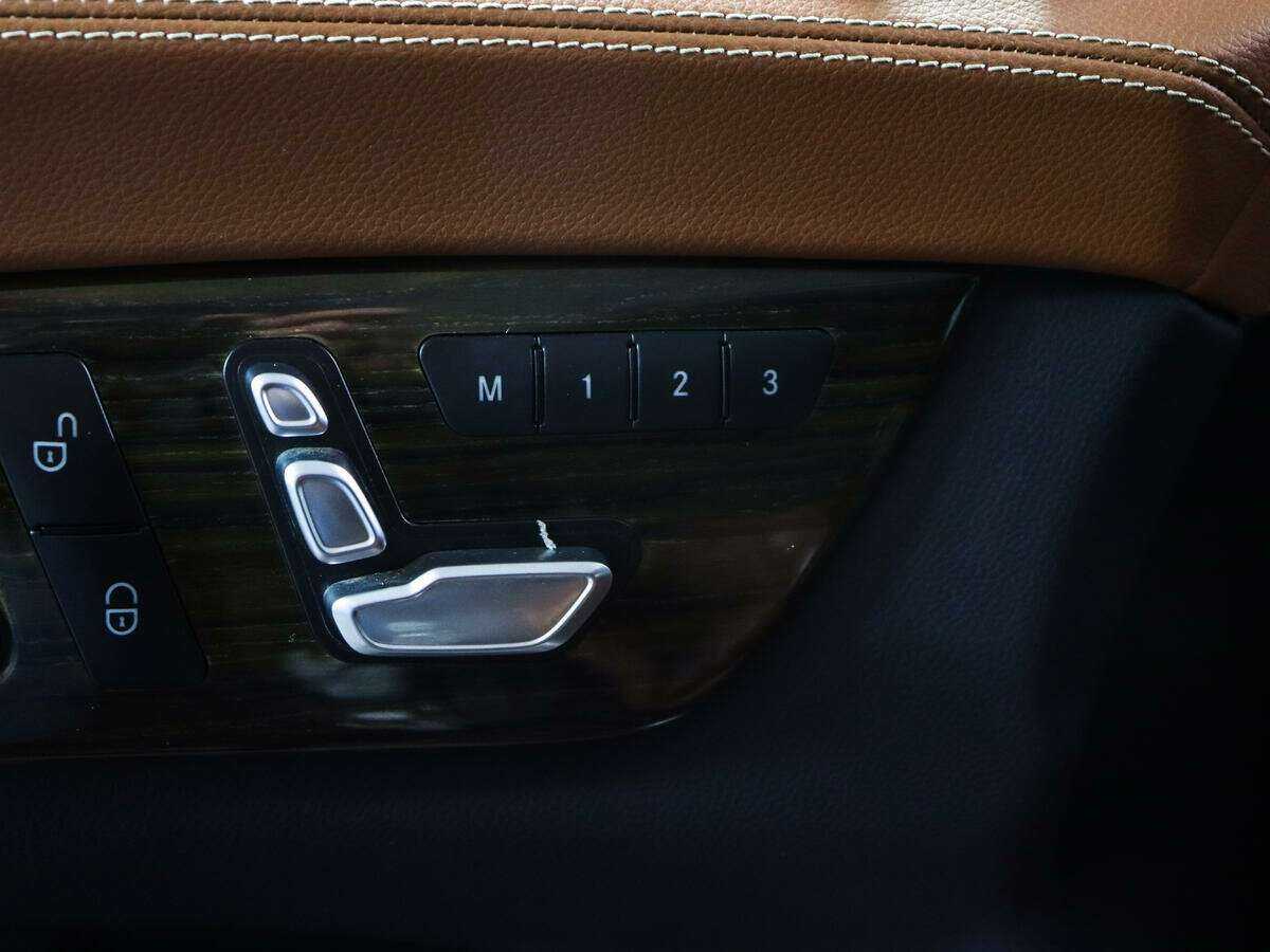 Mercedes-Benz CLS с пробегом — 2014 год. Фото: #19