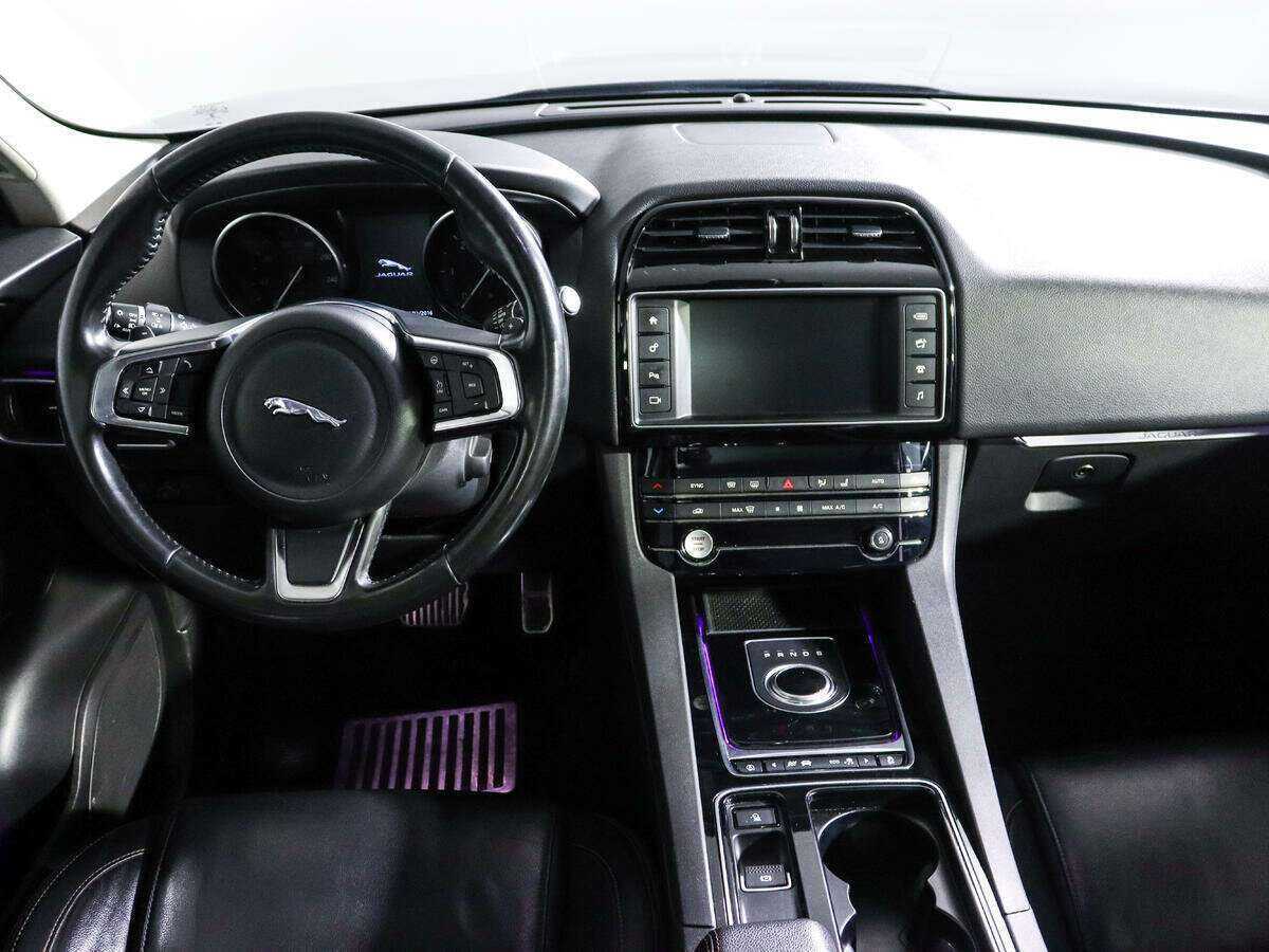 Jaguar F-Pace с пробегом — 2018 год. Фото: #9
