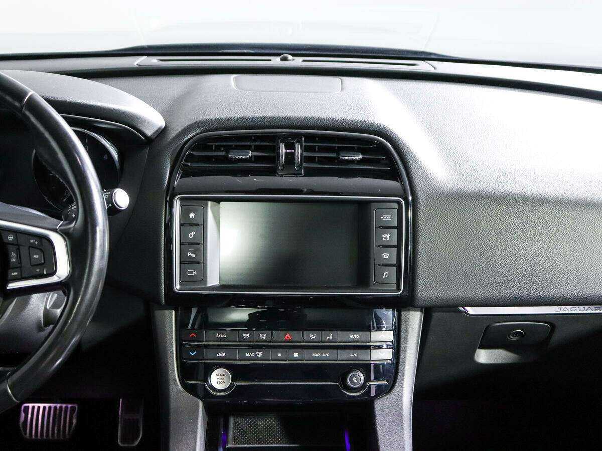 Jaguar F-Pace с пробегом — 2018 год. Фото: #10