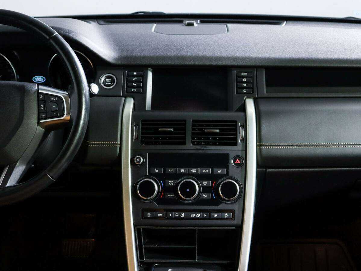 Land Rover Discovery Sport с пробегом — 2018 год. Фото: #12
