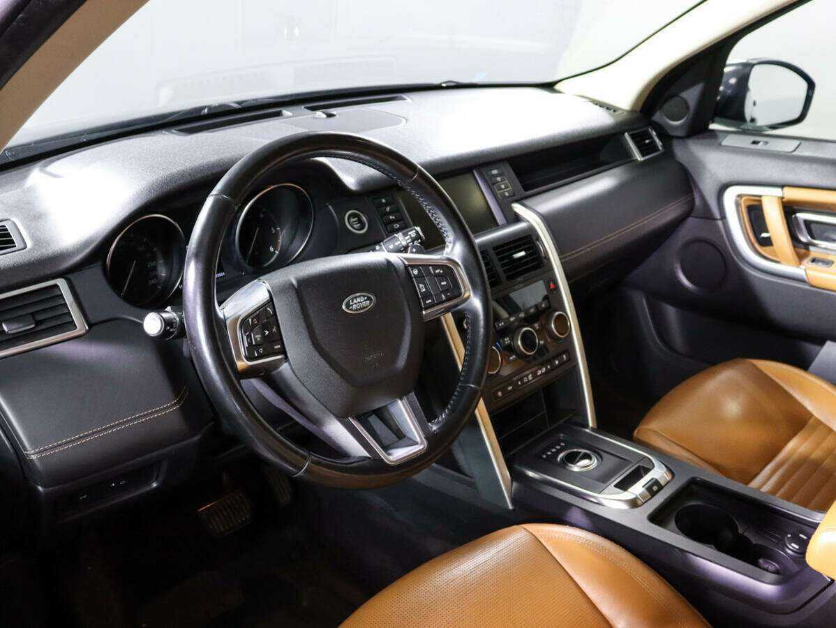 Land Rover Discovery Sport с пробегом — 2018 год. Фото: #13