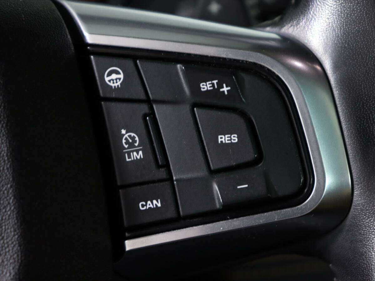 Land Rover Discovery Sport с пробегом — 2018 год. Фото: #20