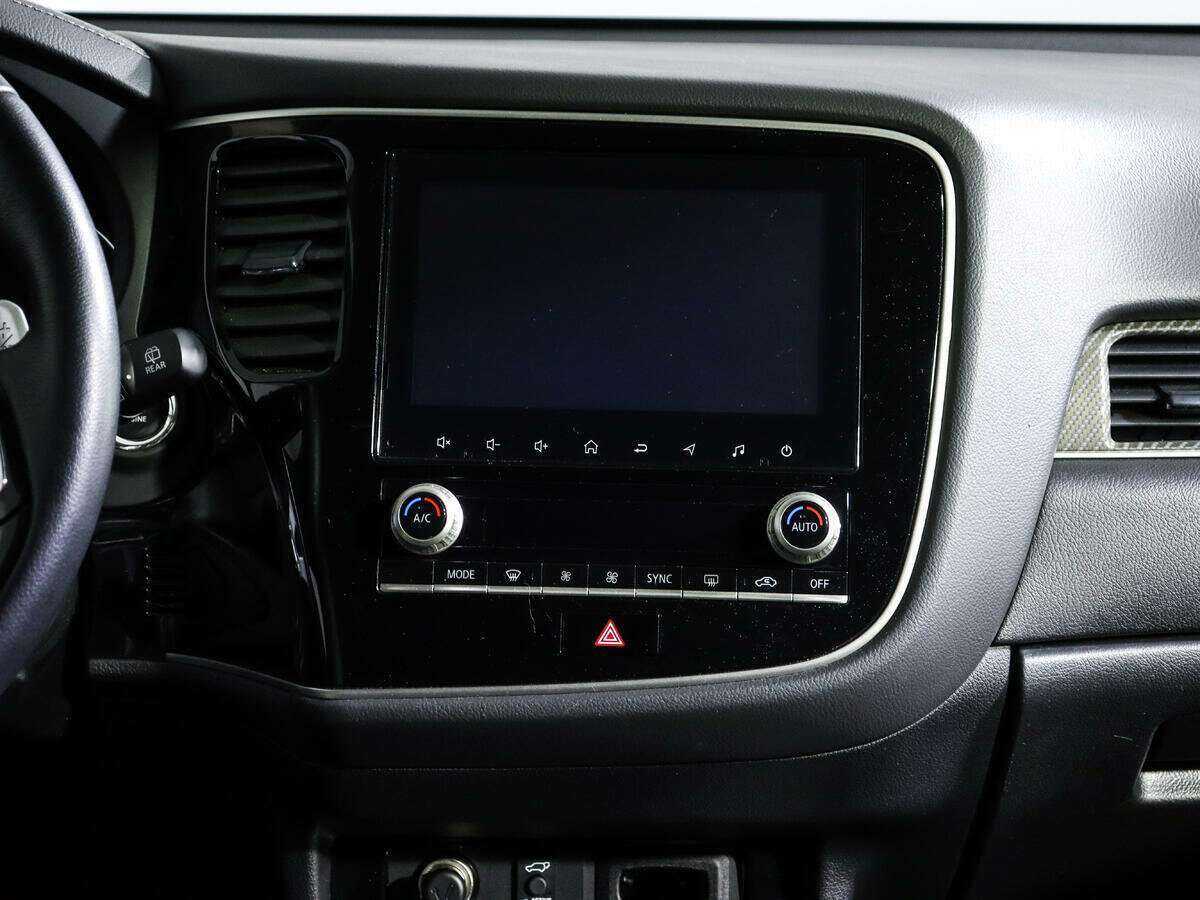 Mitsubishi Outlander с пробегом — 2022 год. Фото: #12