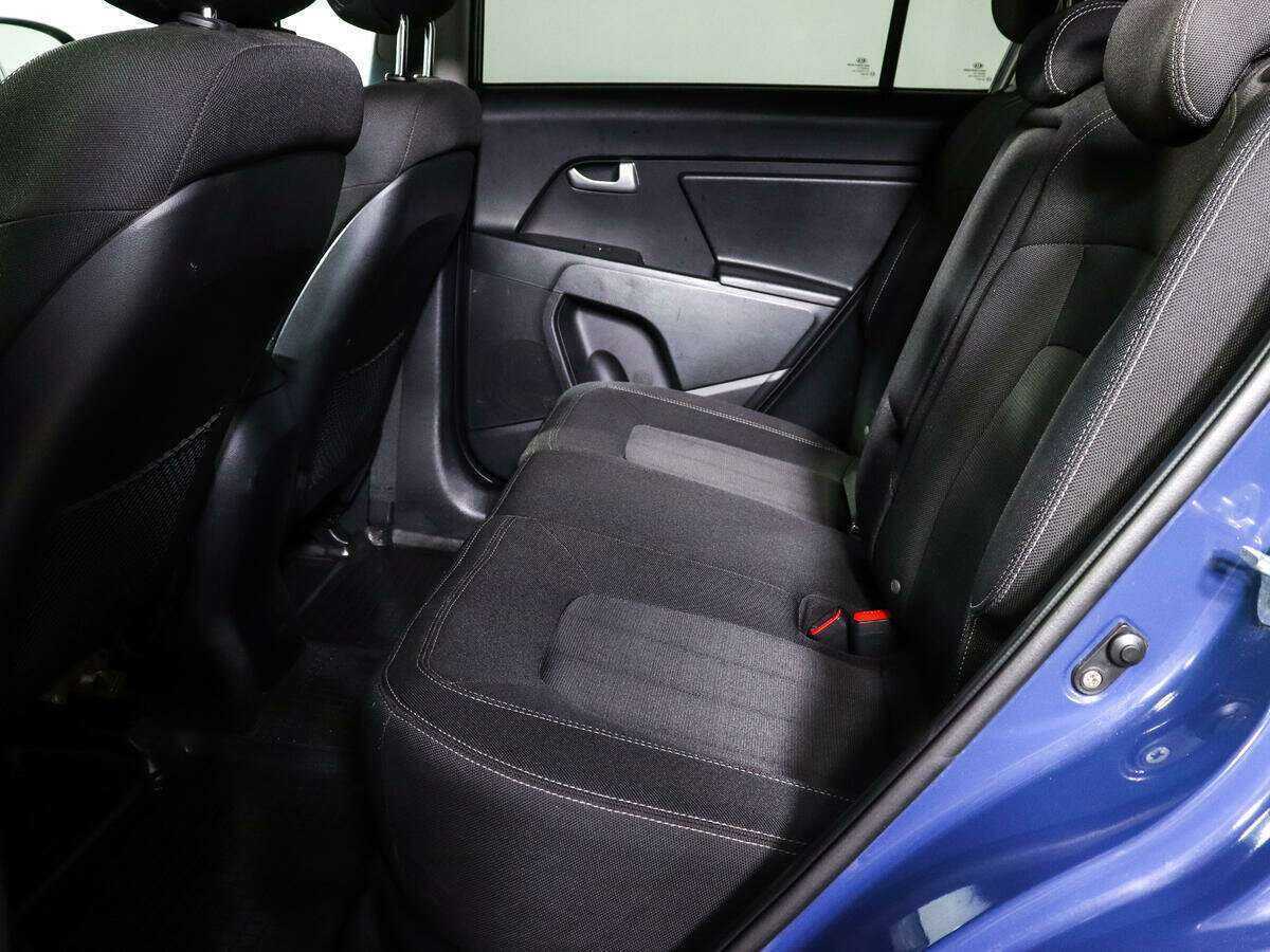Kia Sportage с пробегом — 2011 год. Фото: #6