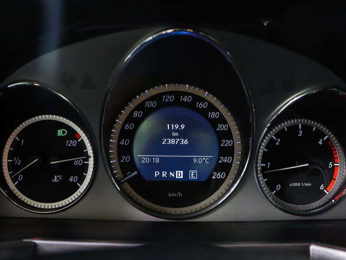 Mercedes-Benz GLK-Класс с пробегом — 2011 год. Фото: #10