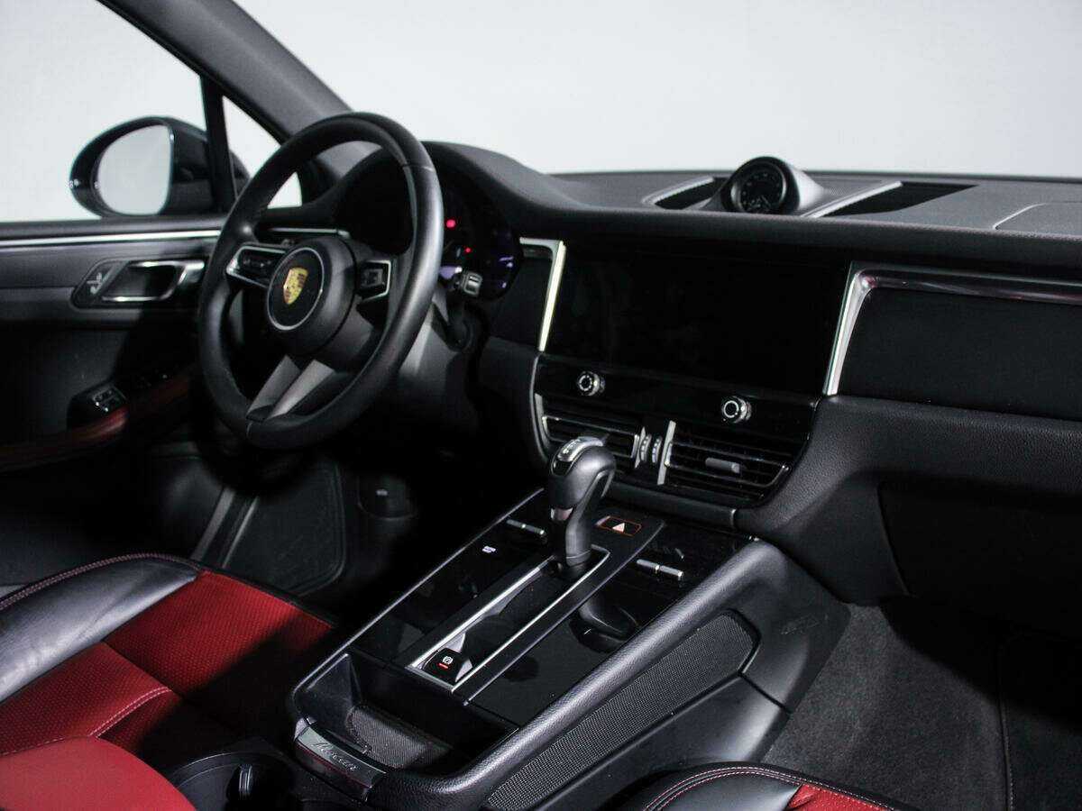 Porsche Macan с пробегом — 2022 год. Фото: #6