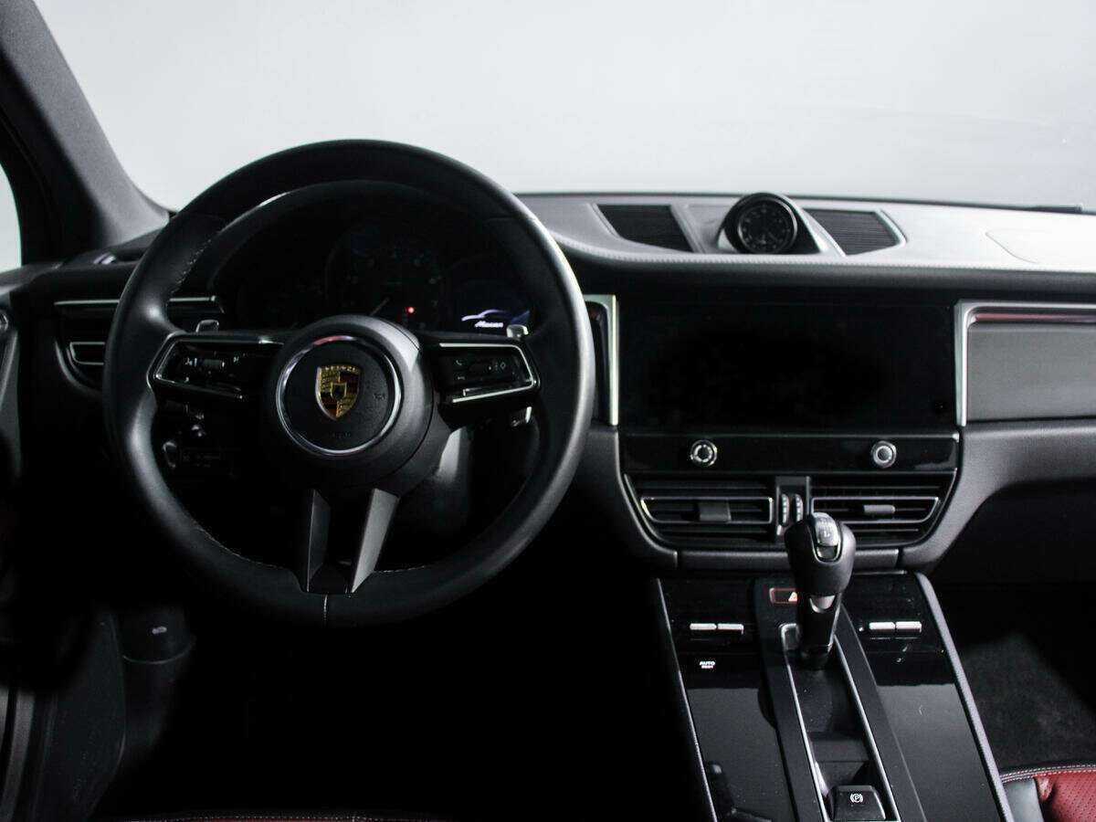 Porsche Macan с пробегом — 2022 год. Фото: #9