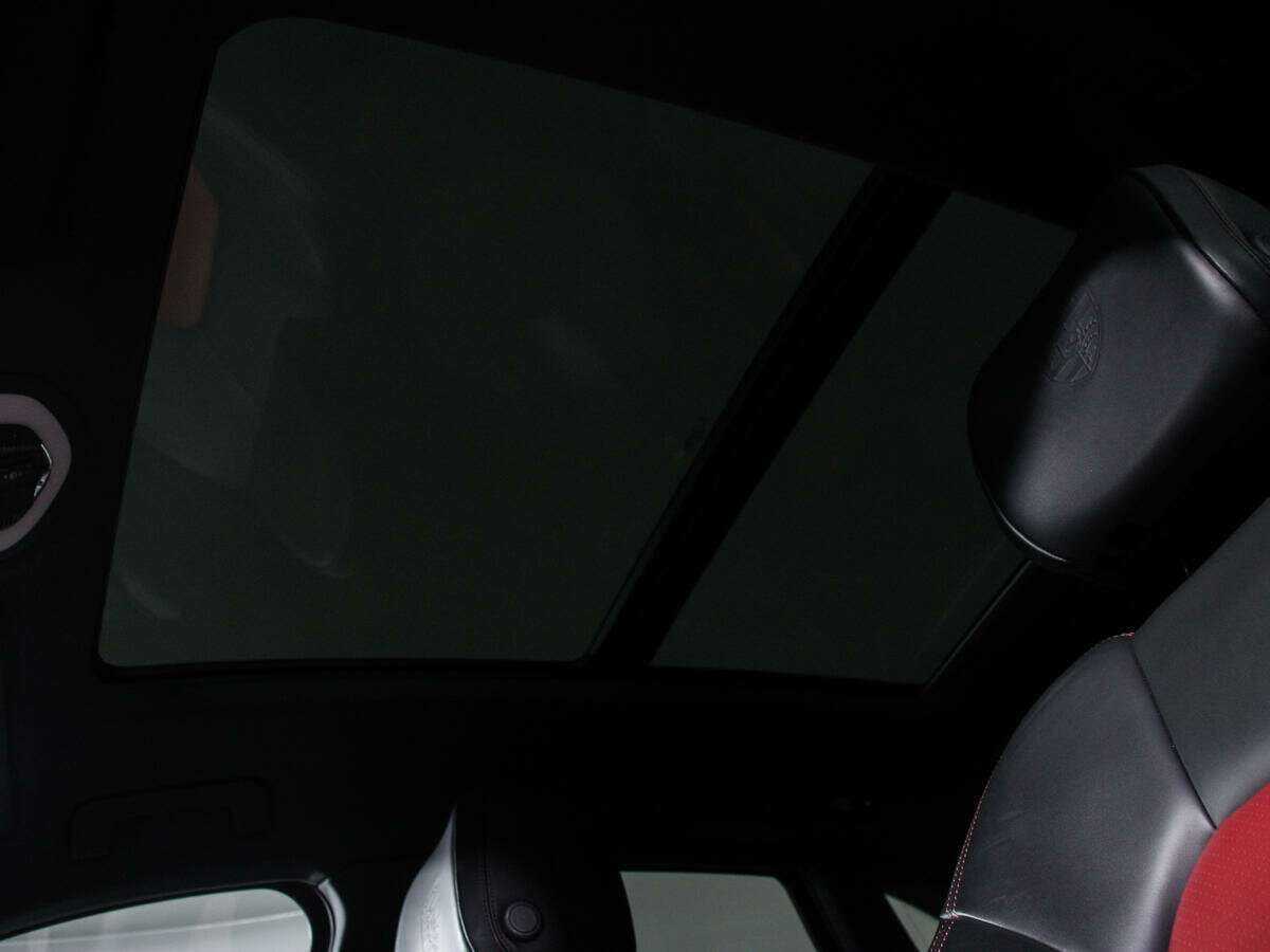 Porsche Macan с пробегом — 2022 год. Фото: #17