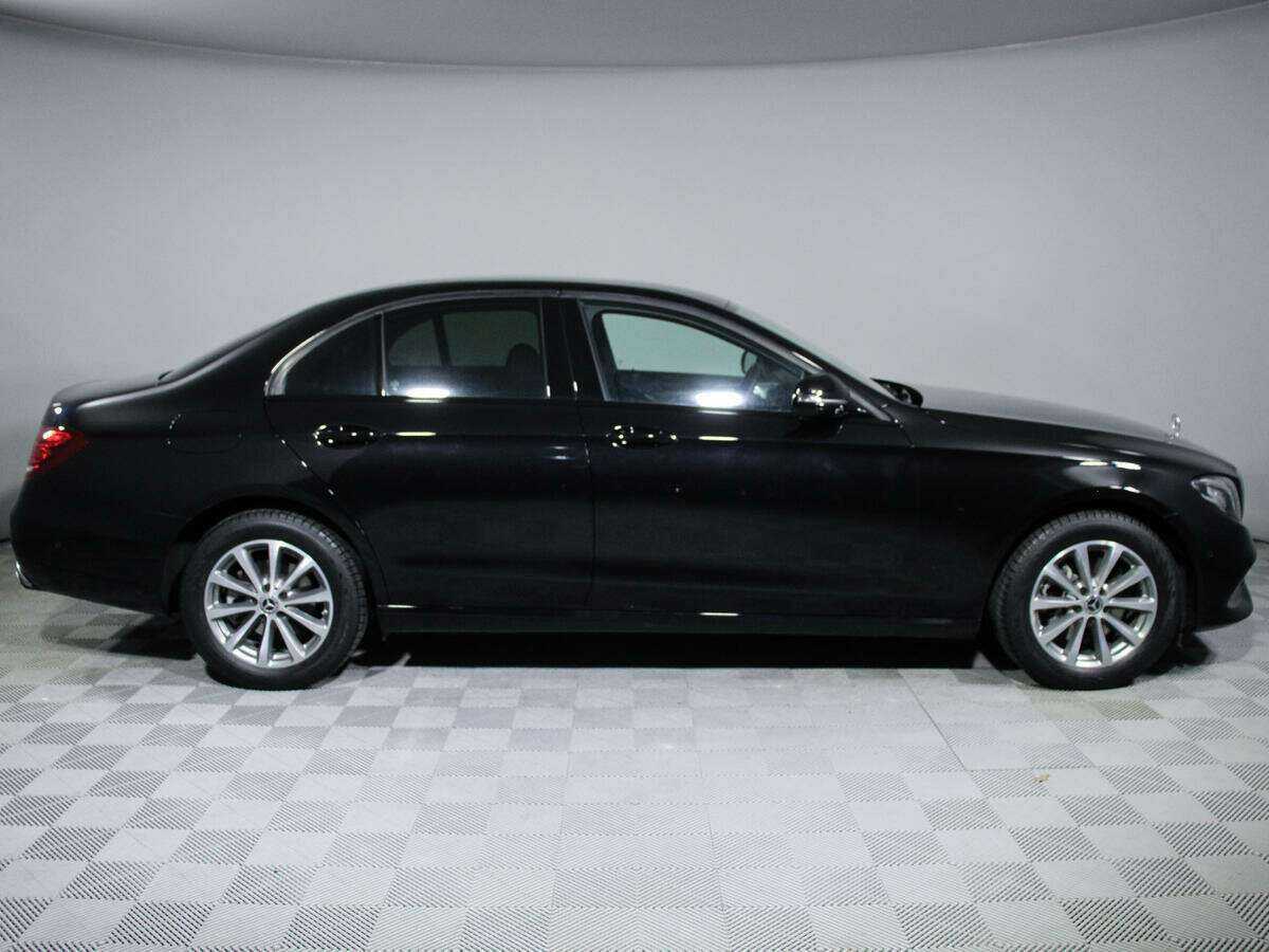 Mercedes-Benz E-Класс с пробегом — 2018 год. Фото: #2