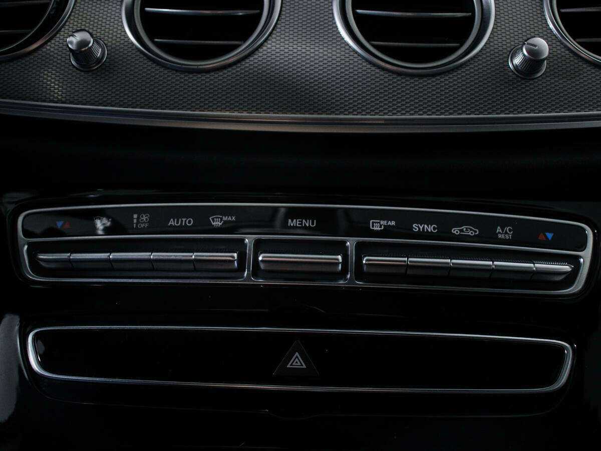 Mercedes-Benz E-Класс с пробегом — 2018 год. Фото: #12