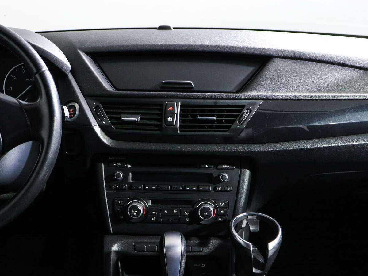 BMW X1 с пробегом — 2011 год. Фото: #10