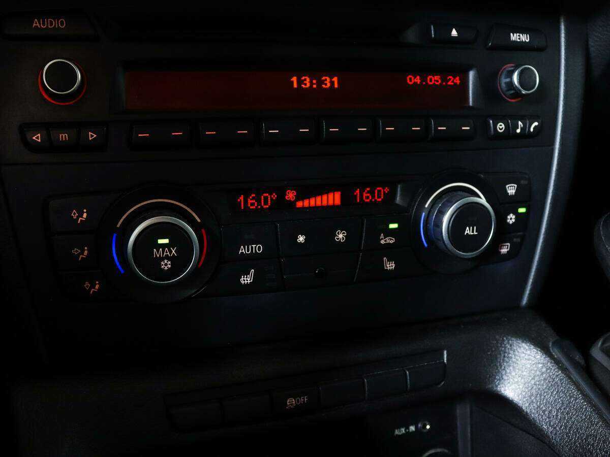 BMW X1 с пробегом — 2011 год. Фото: #12