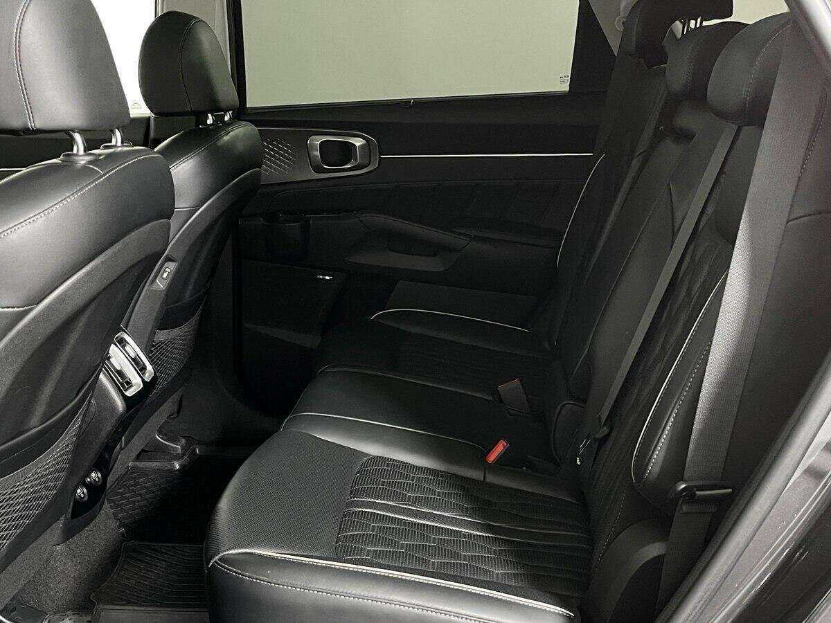 Kia Sorento с пробегом — 2021 год. Фото: #7