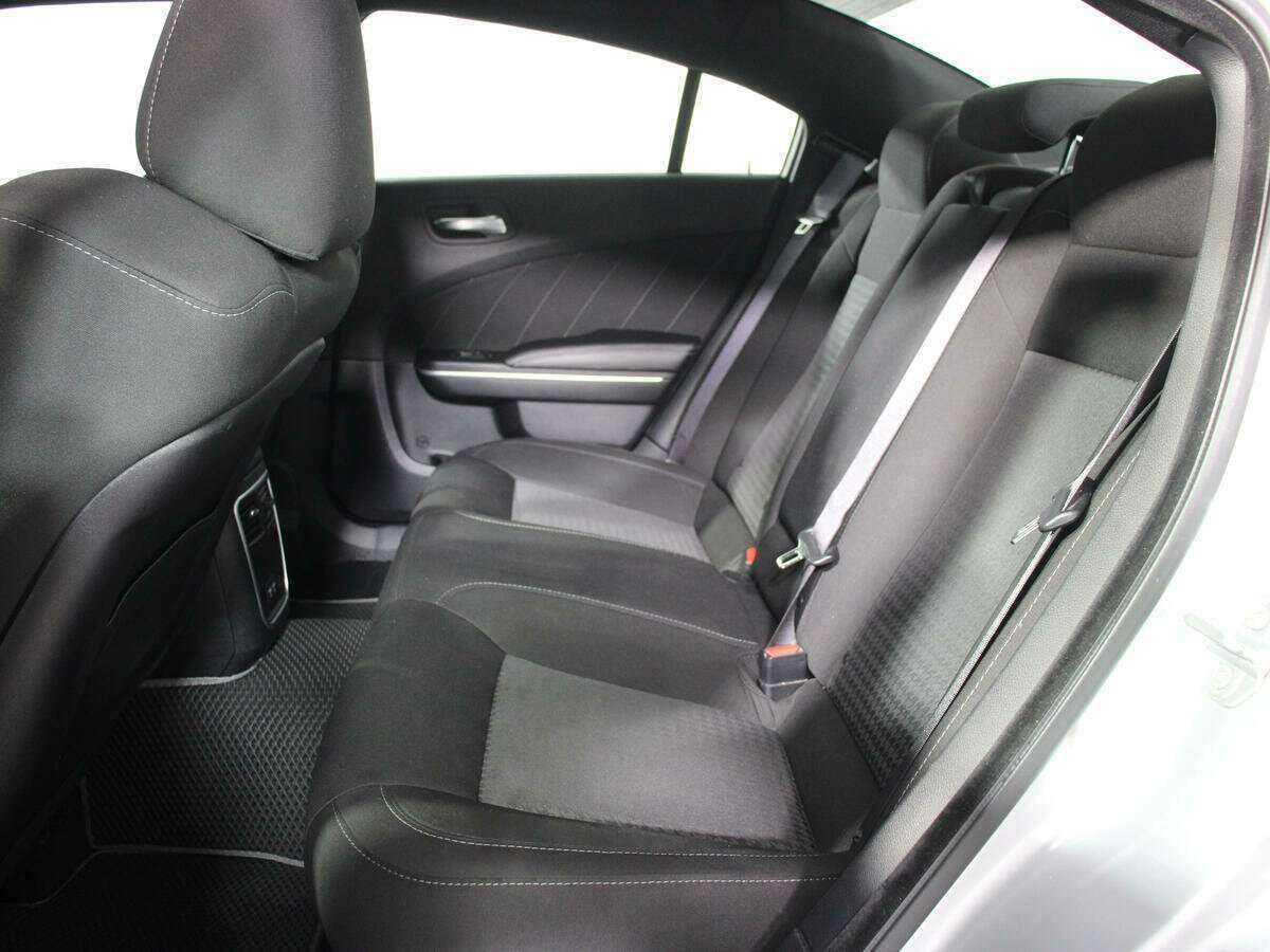 Dodge Charger с пробегом — 2020 год. Фото: #6