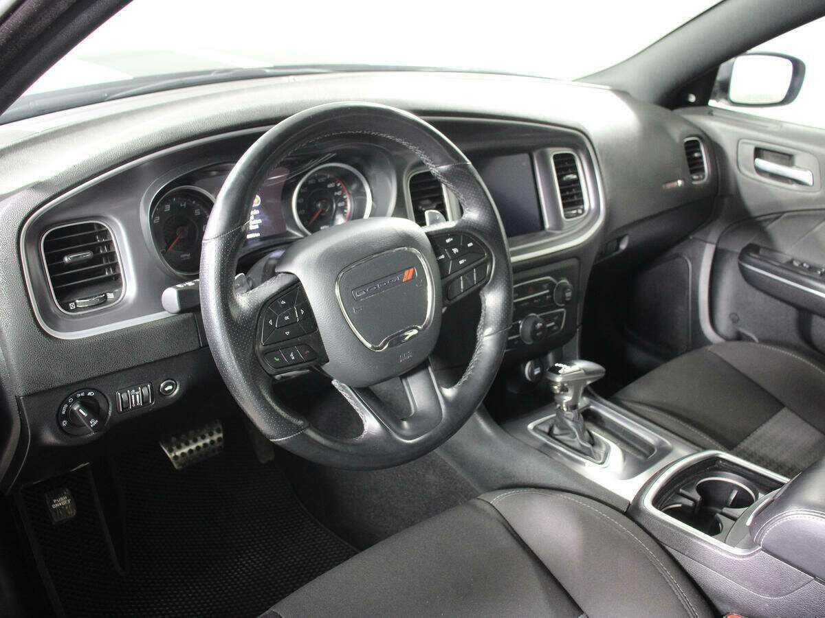 Dodge Charger с пробегом — 2020 год. Фото: #9
