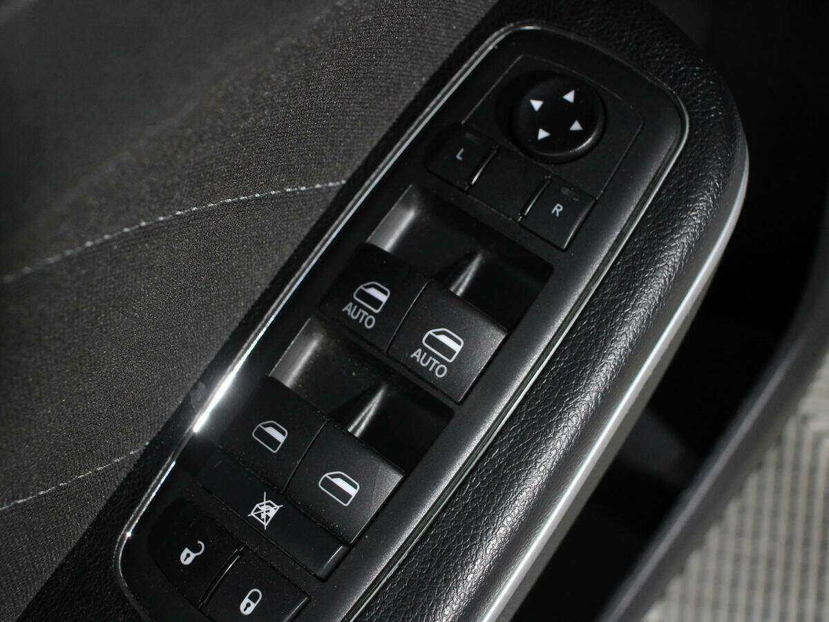 Dodge Charger с пробегом — 2020 год. Фото: #15