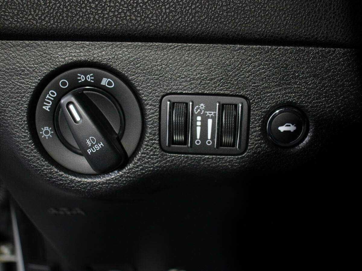 Dodge Charger с пробегом — 2020 год. Фото: #16