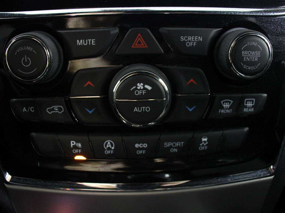 Jeep Grand Cherokee с пробегом — 2020 год. Фото: #19