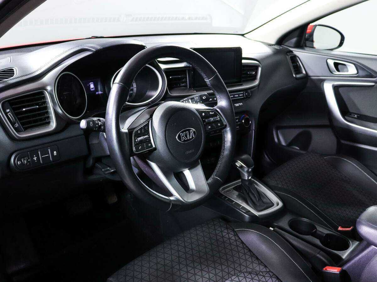 Kia Ceed с пробегом — 2018 год. Фото: #11