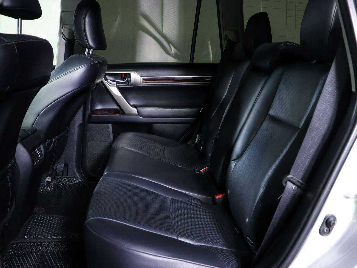 Lexus GX с пробегом — 2016 год. Фото: #9