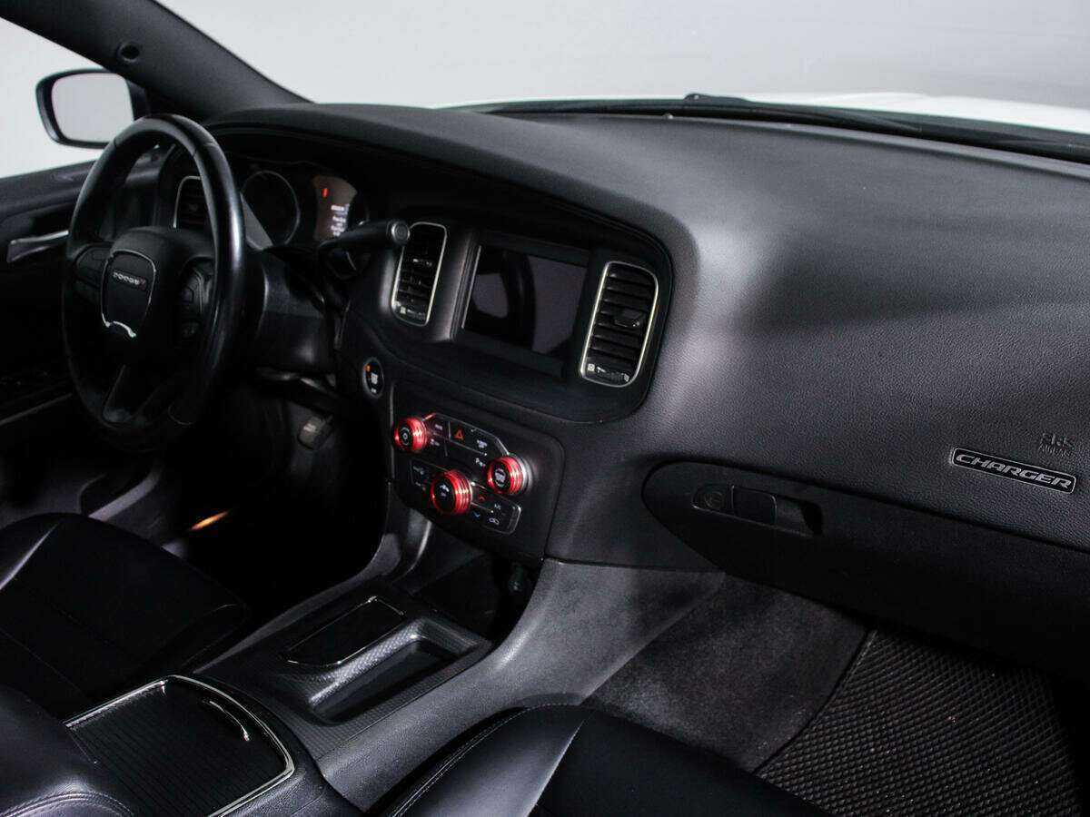 Dodge Charger с пробегом — 2019 год. Фото: #7