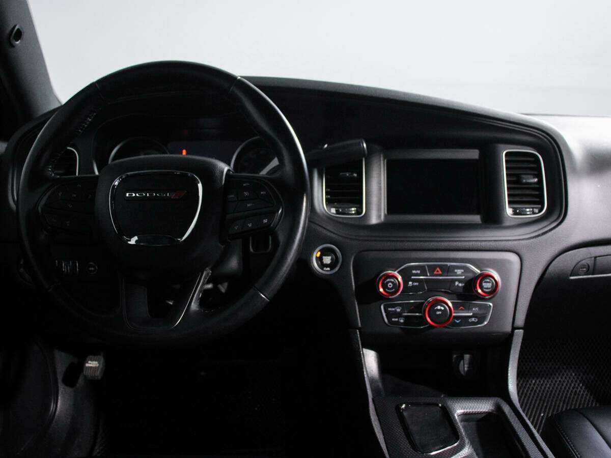 Dodge Charger с пробегом — 2019 год. Фото: #10