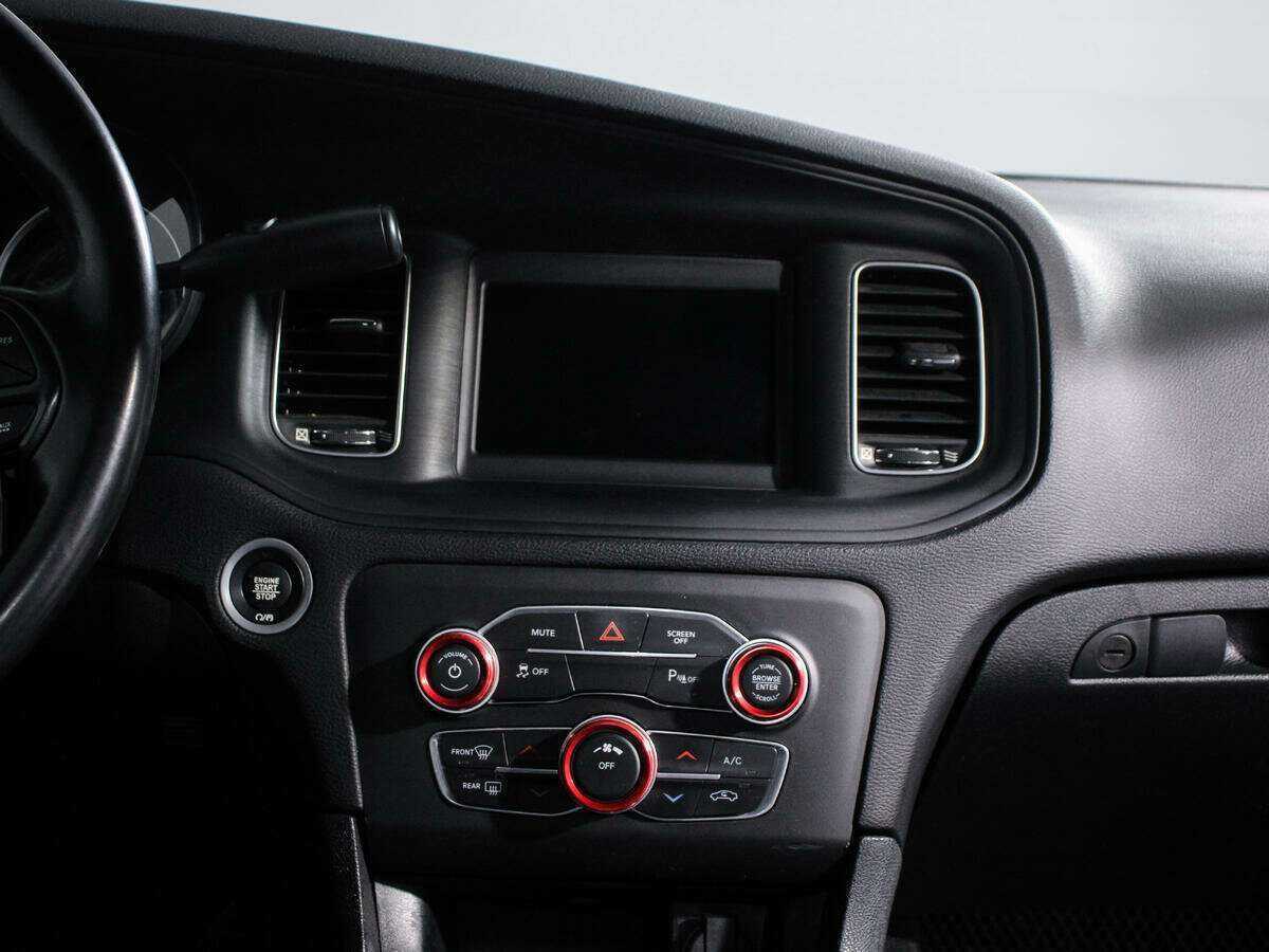 Dodge Charger с пробегом — 2019 год. Фото: #11