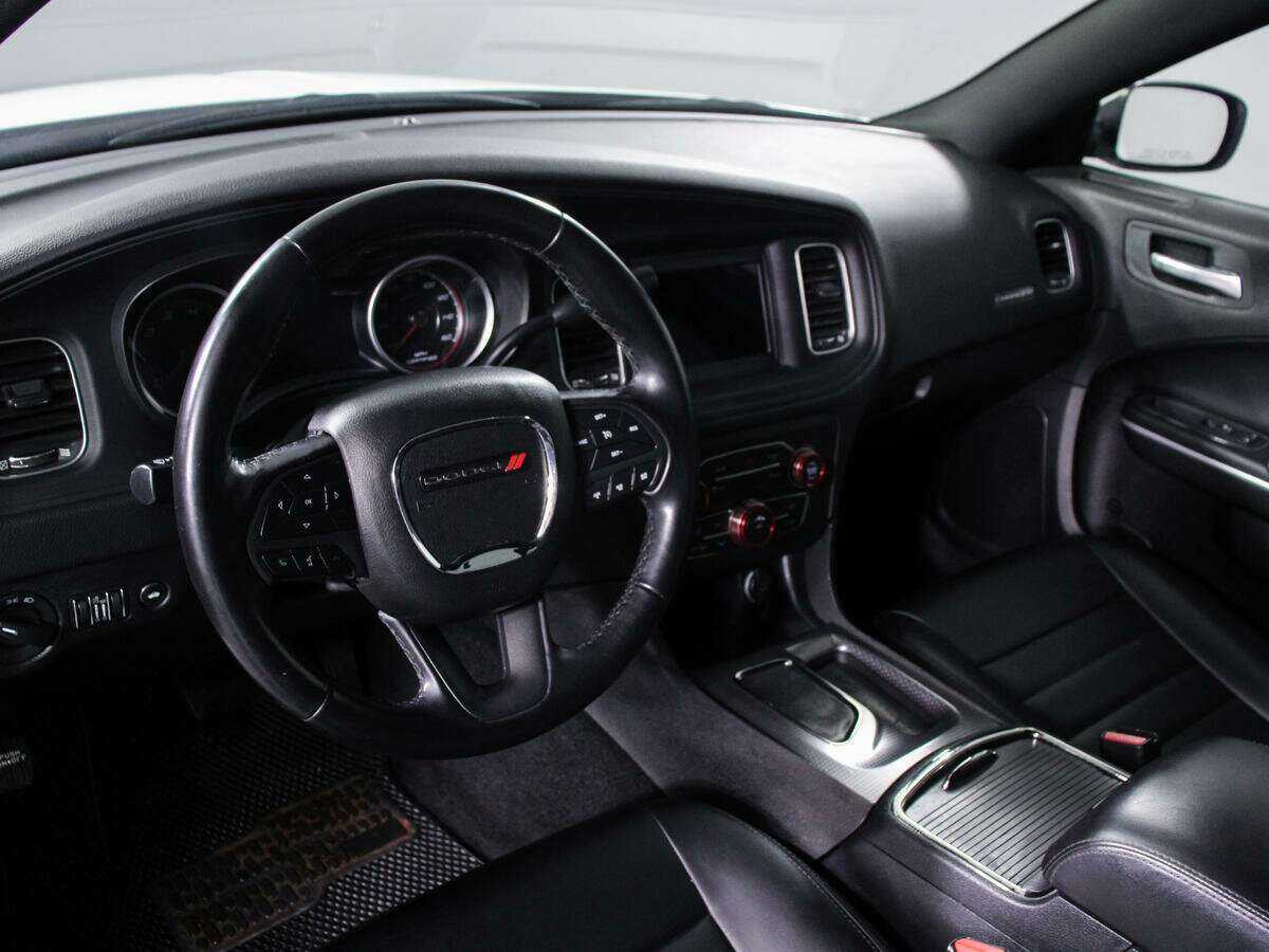 Dodge Charger с пробегом — 2019 год. Фото: #12