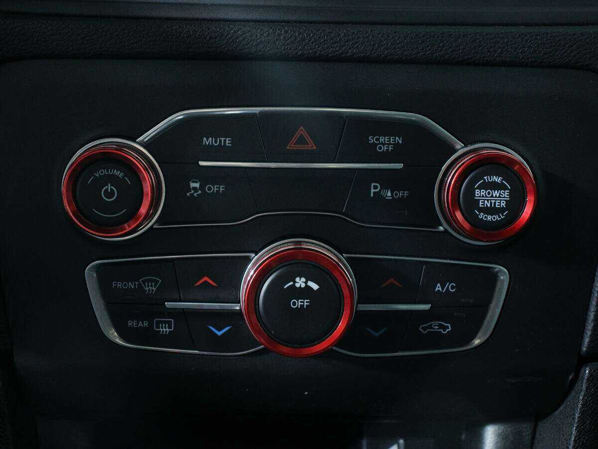 Dodge Charger с пробегом — 2019 год. Фото: #16