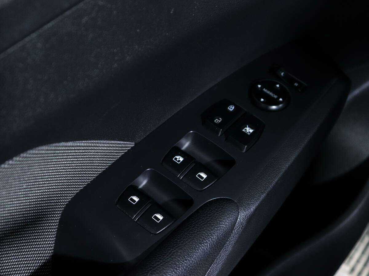 Hyundai Solaris с пробегом — 2018 год. Фото: #13