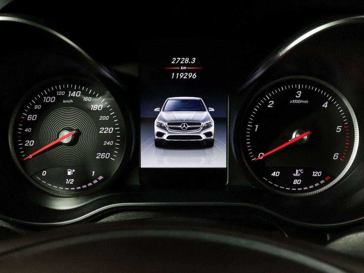 Mercedes-Benz GLC Coupe с пробегом — 2019 год. Фото: #8