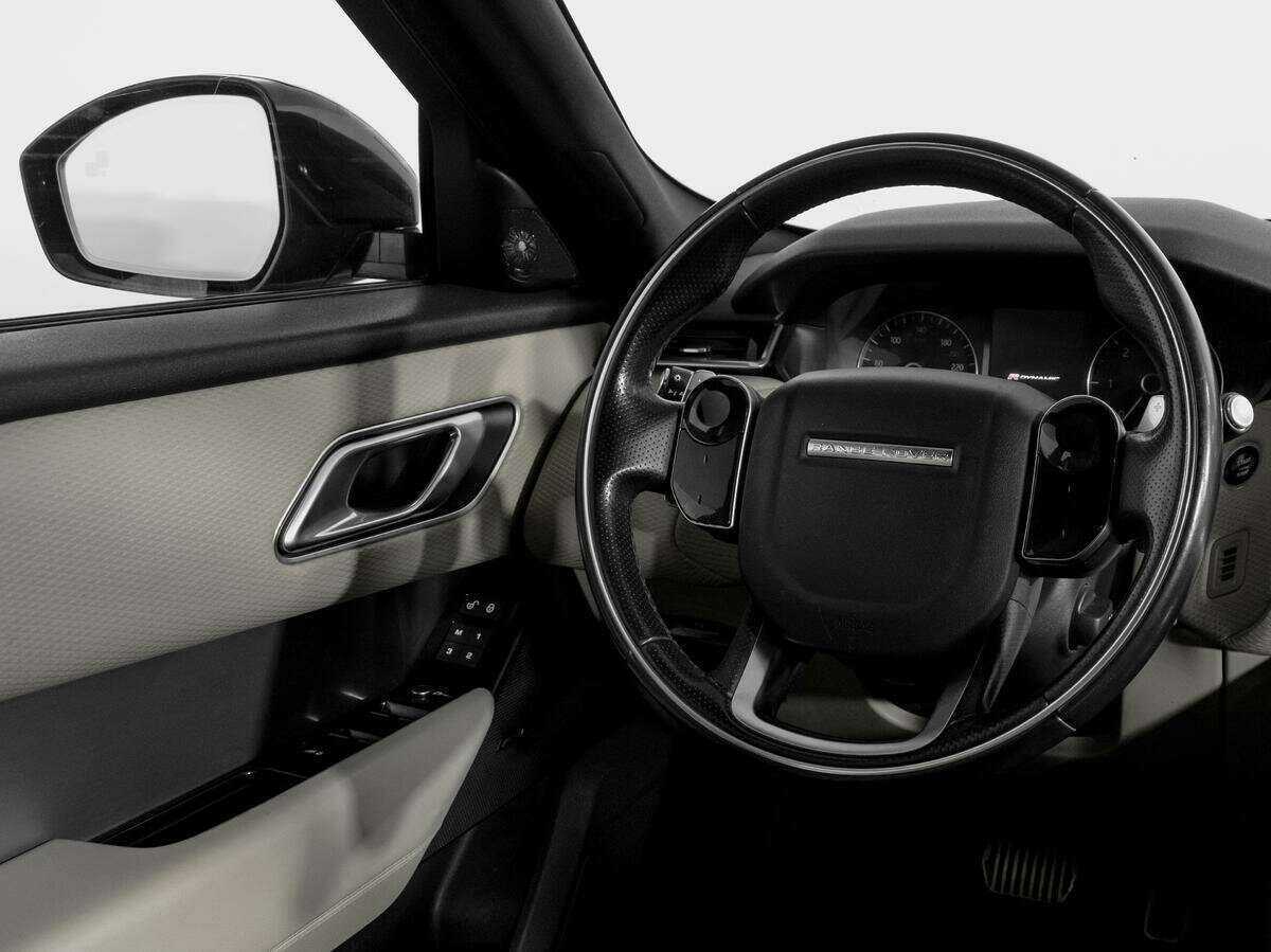 Land Rover Range Rover Velar с пробегом — 2017 год. Фото: #12