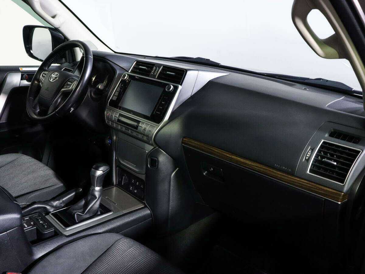 Toyota Land Cruiser Prado с пробегом — 2019 год. Фото: #7
